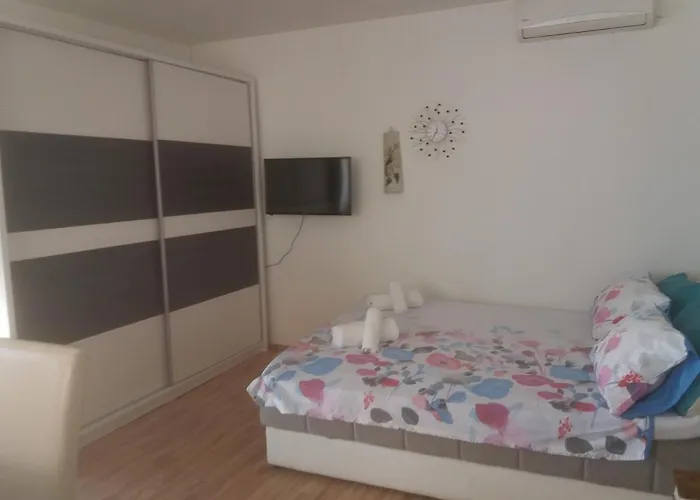 Daire With A Parking Space - 15711 *